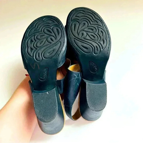 B.O.C. Ángulo In Black Leather Sandals - Picture 8 of 10